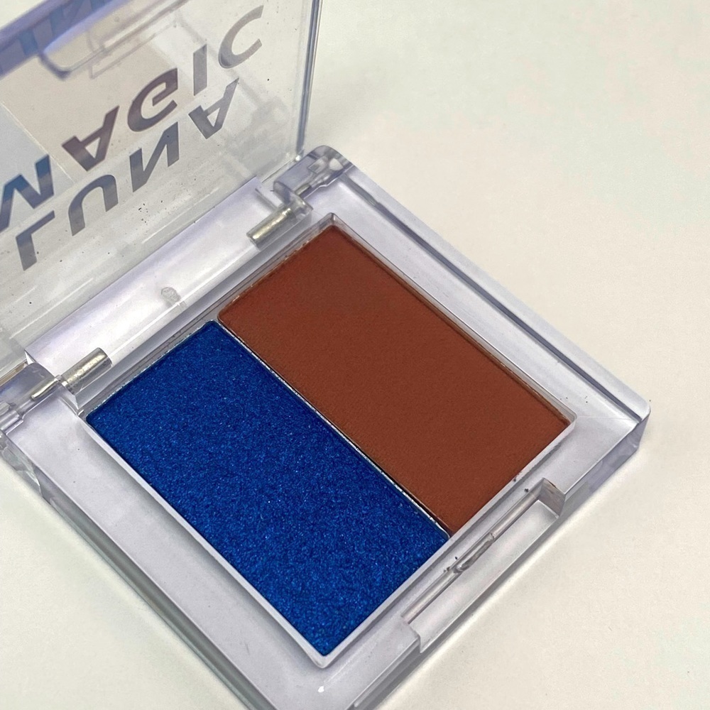Luna Magic eyeshadow duo, friend and monaco fall colors